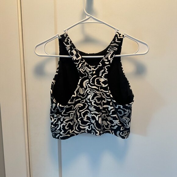 Athleta Conscious Crop Medium D-DD Black and White Rare - Picture 2 of 4